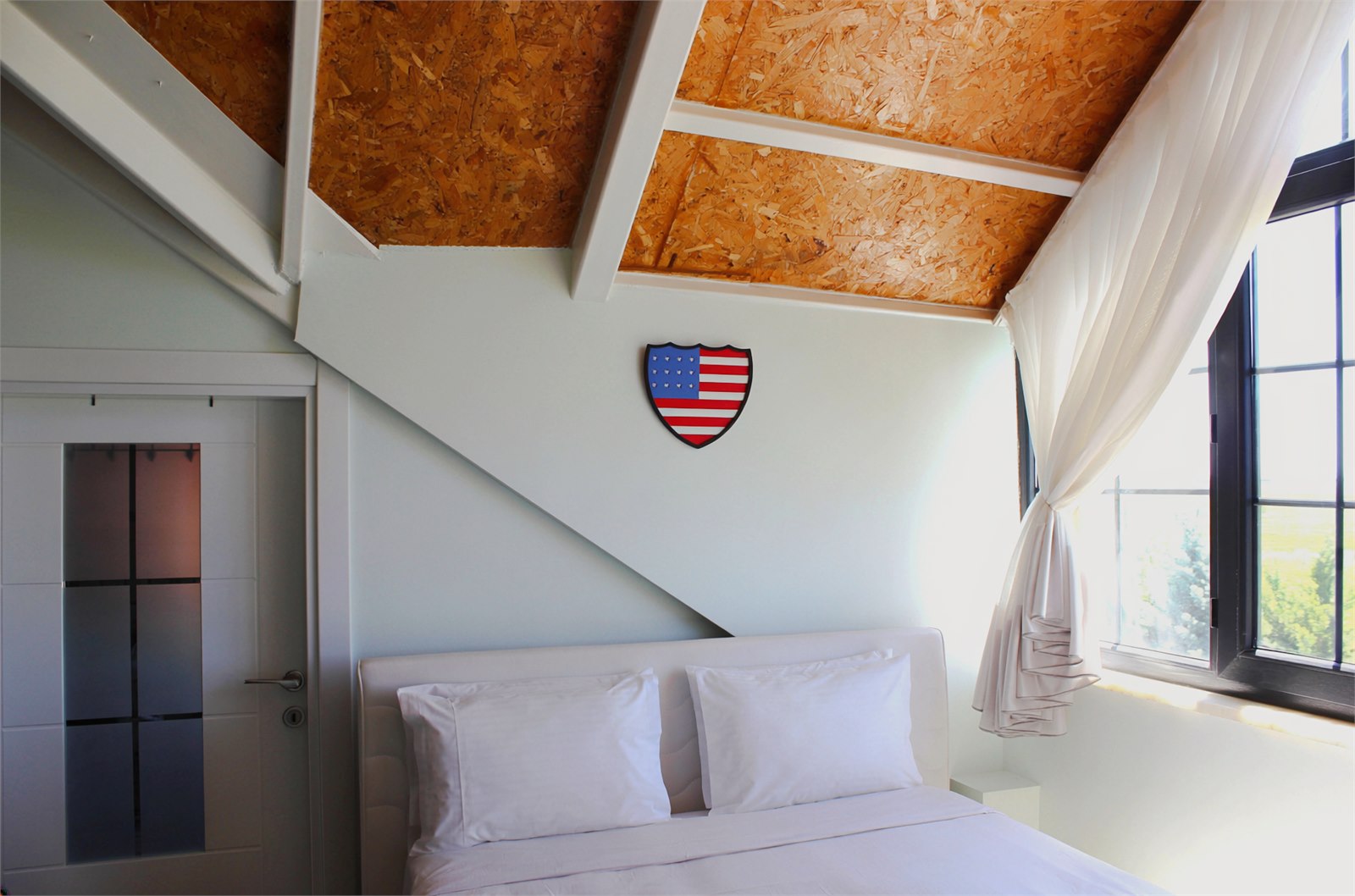 AMERICAN FLAG SHIELD View 6