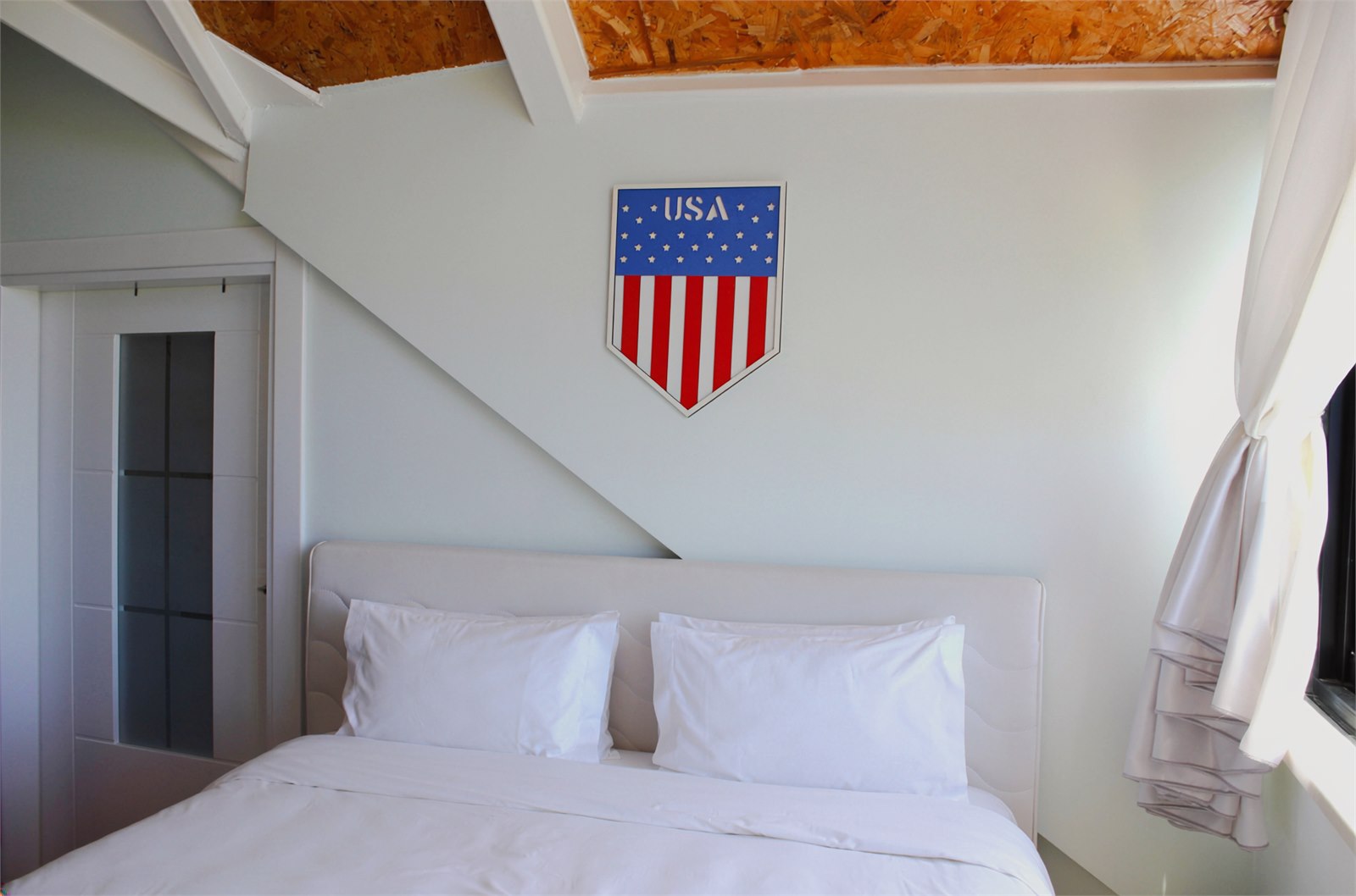 CLASSIC USA SHIELD View 9