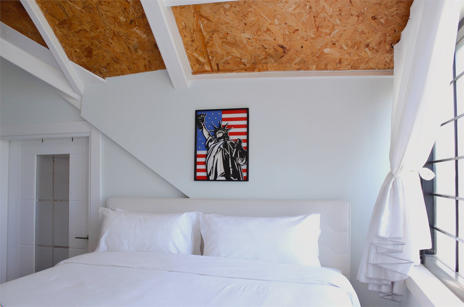 LIBERTY STATUE FLAG View 9