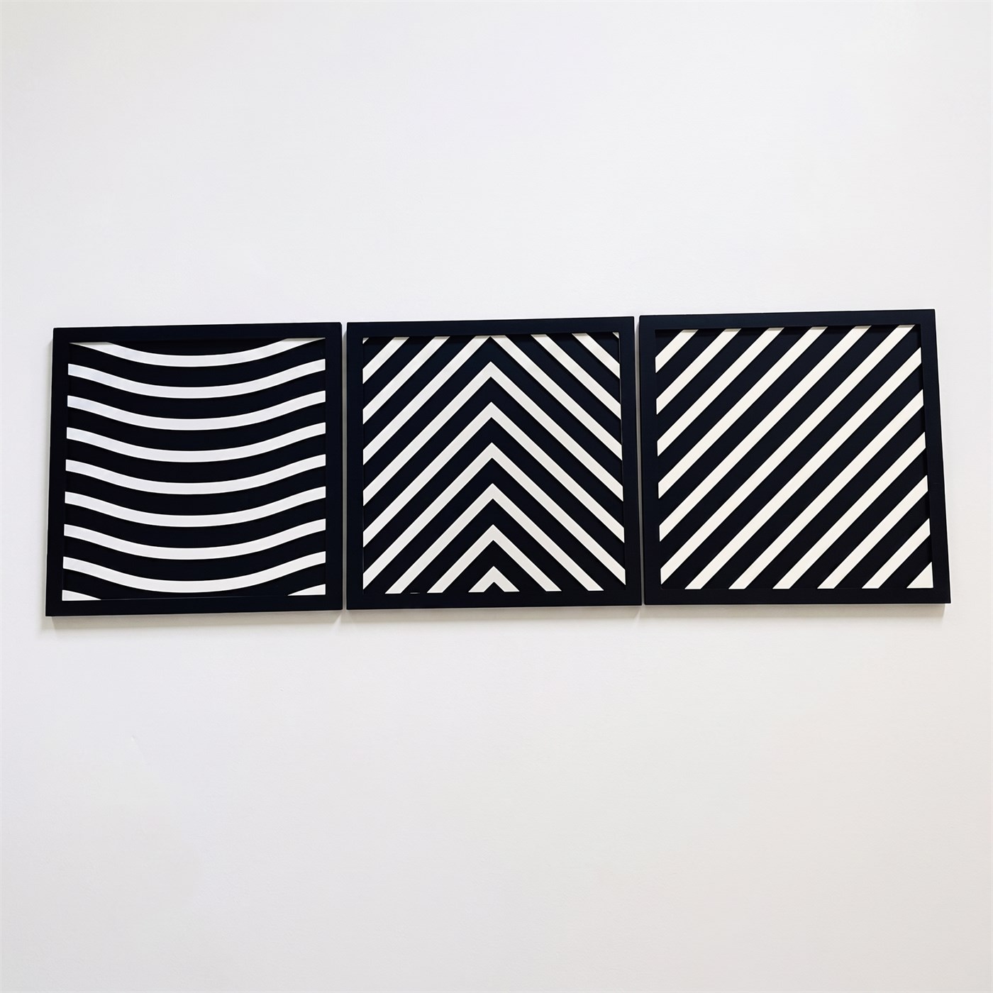 GEOMETRIC LINES TRIO View 1