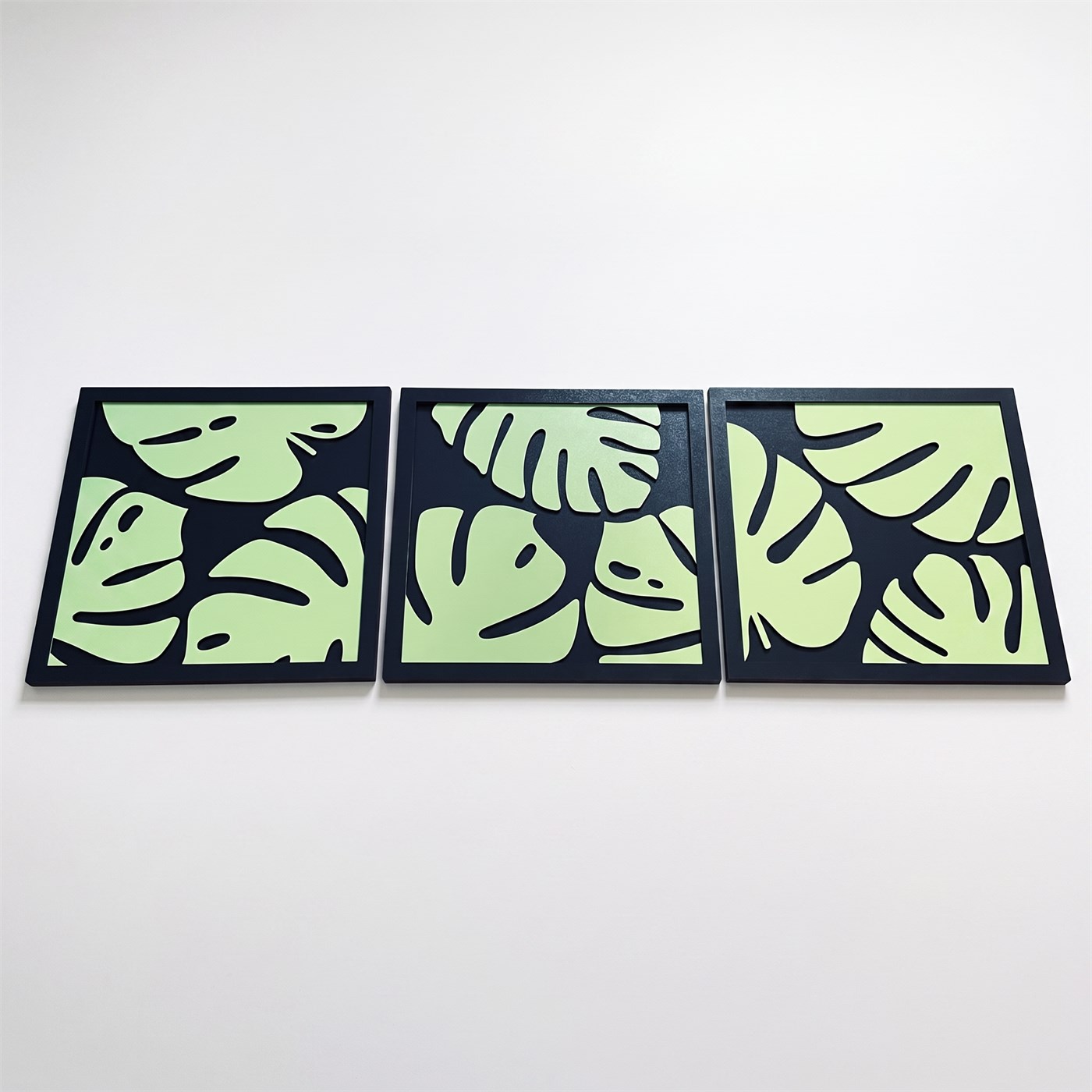 MONSTERA LEAVES TRIO View 2